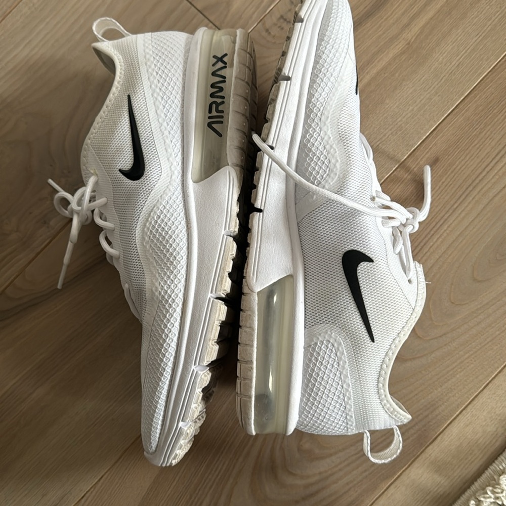 Nike Airmax sneakers